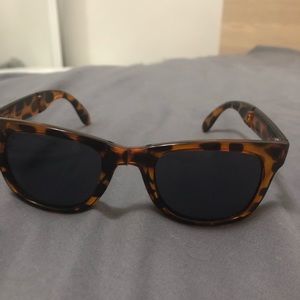 Foldable Vans sunglasses